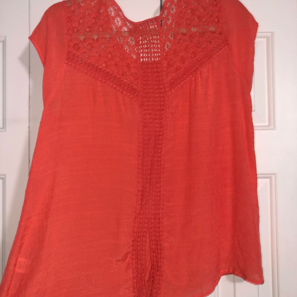 Coral short sleeve top